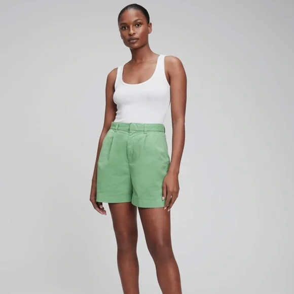 GAP Shorts Nwt Gap High Rise Pleated Khaki Shorts In Mineral